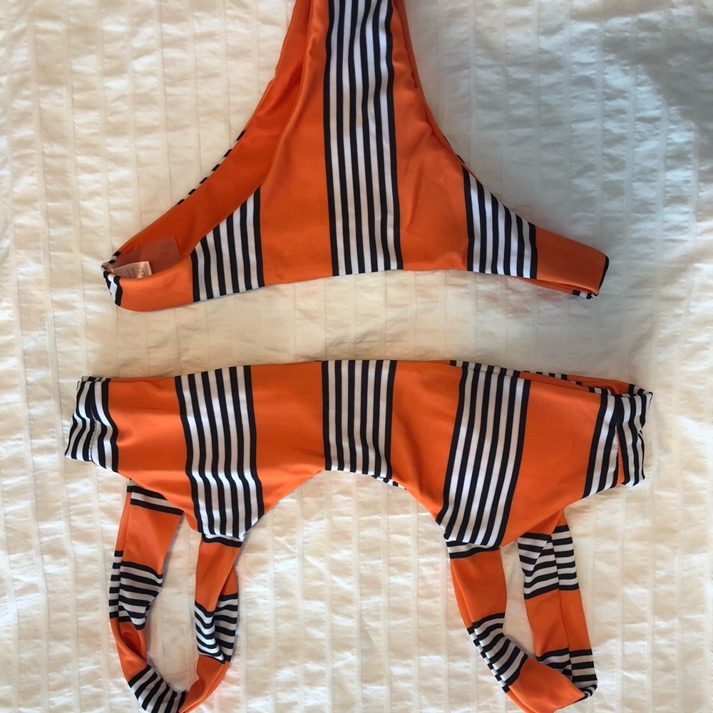 BATHING SUITS - Picture 8 of 16